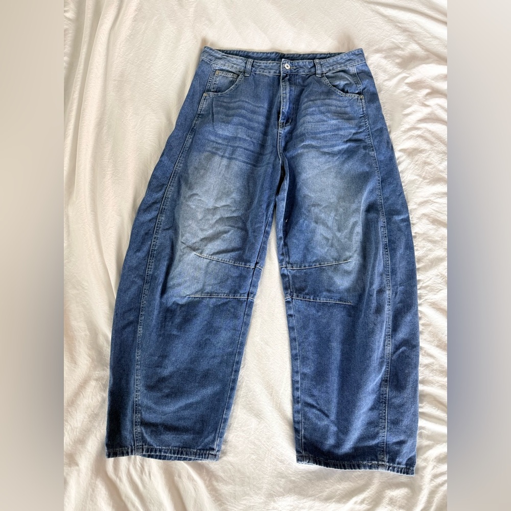 Amazon Women's barrel Blue Jeans